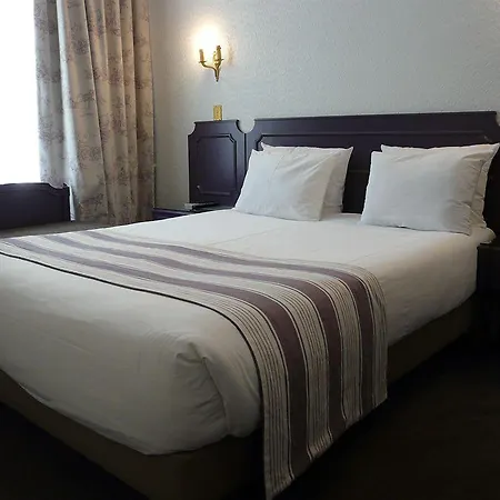 Victor Hugo Kleber Hotel Paris