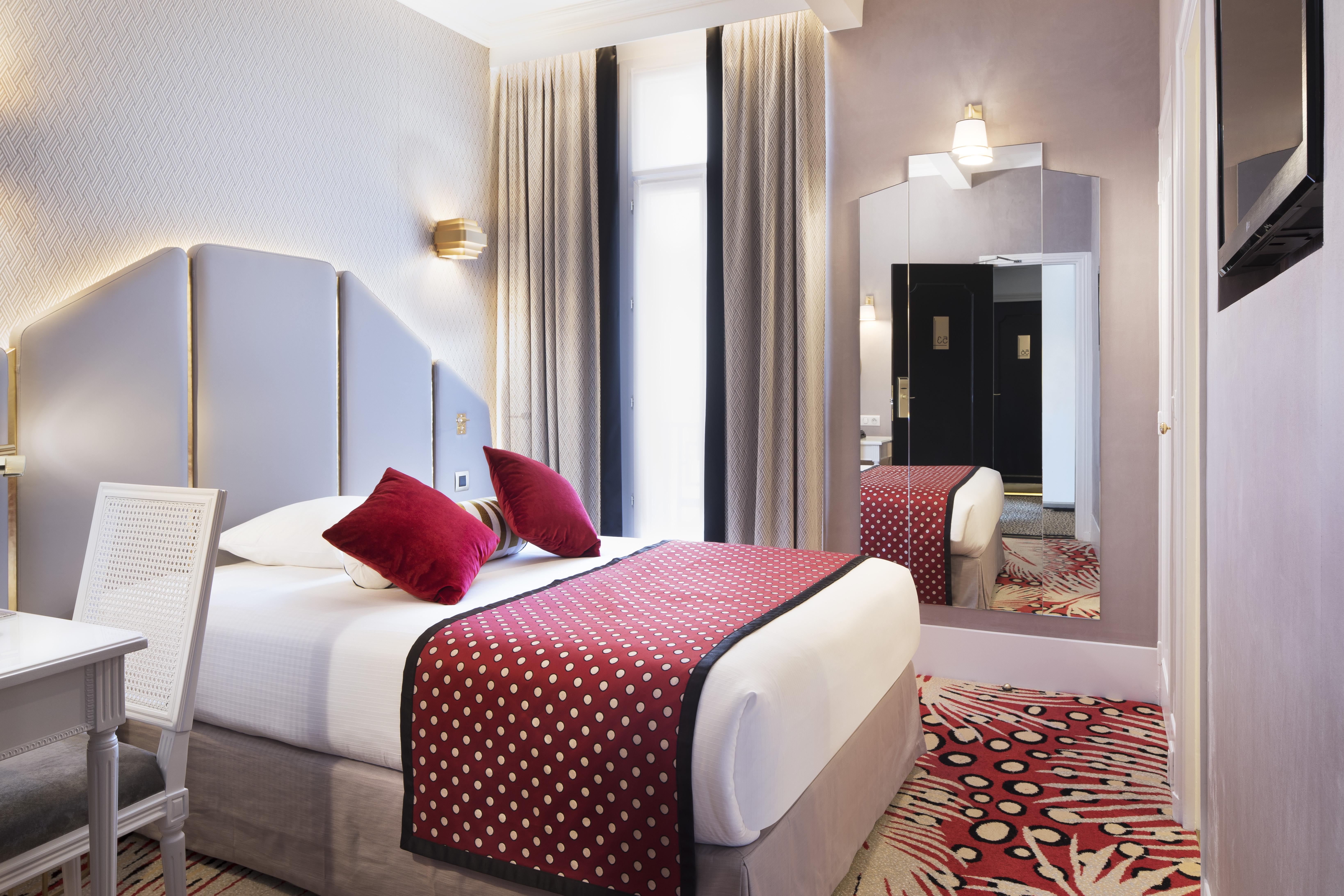 Hotel Victor Hugo Kléber 4*