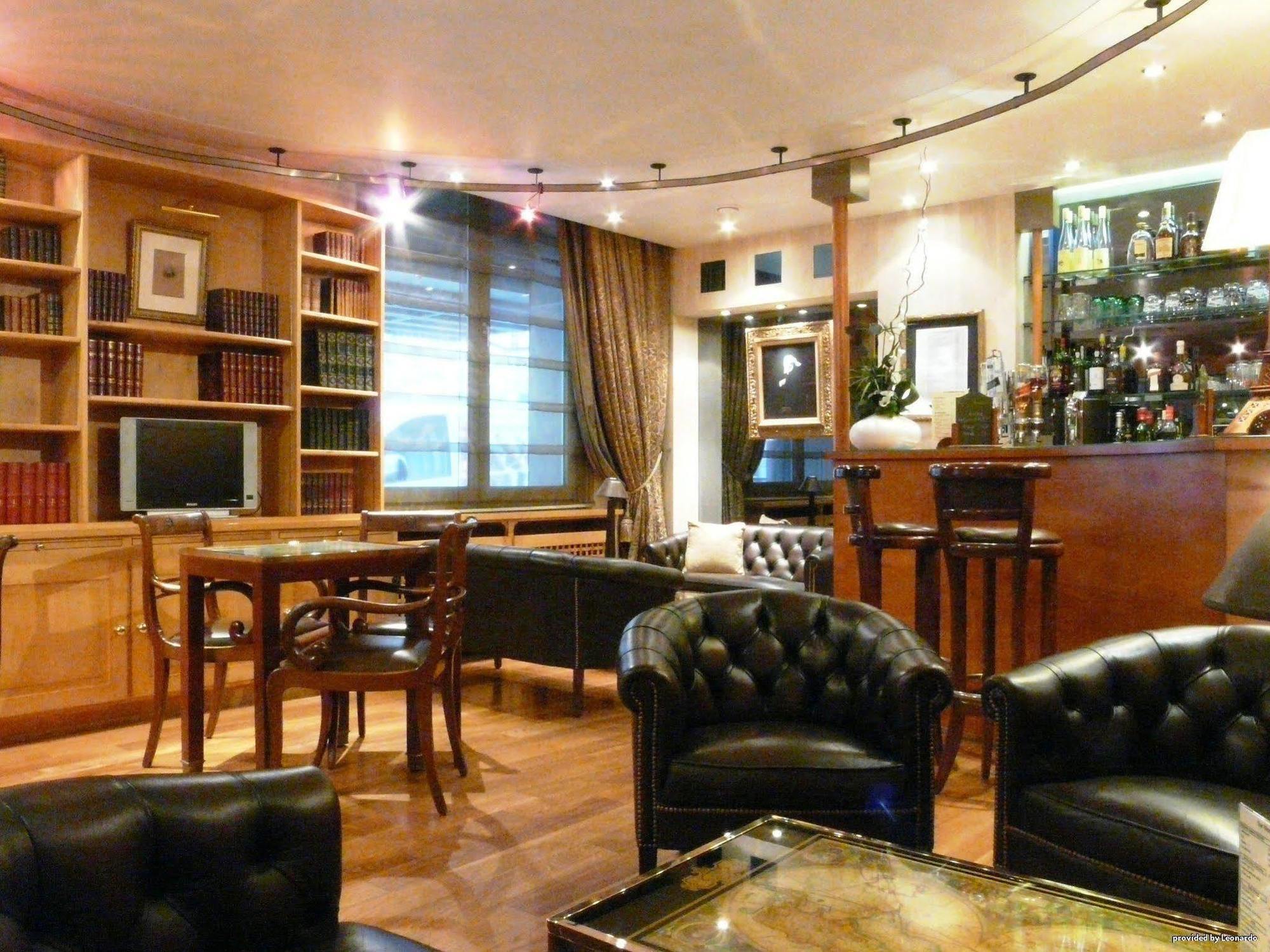 Hotel Victor Hugo Kléber 4*